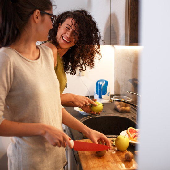 women-kitchen