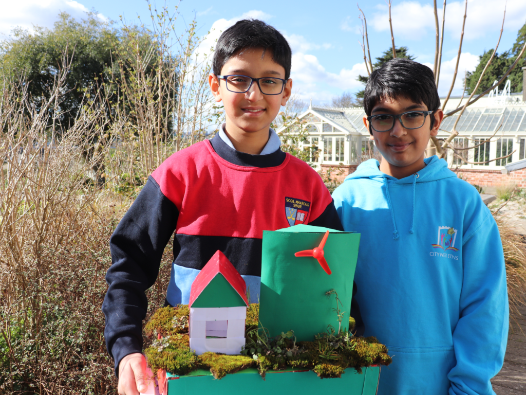 Abhijeet Pradeep and Pranav Seetharaman from Scoil Mharcais Sinsir and Citywest ETNS at the 2025 Eco Den with their project on renewable energy